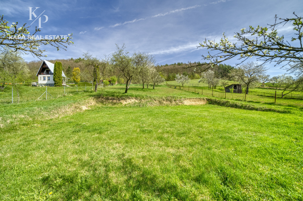 Stavebný pozemok na predaj, plocha 1290 m², obec Brežany