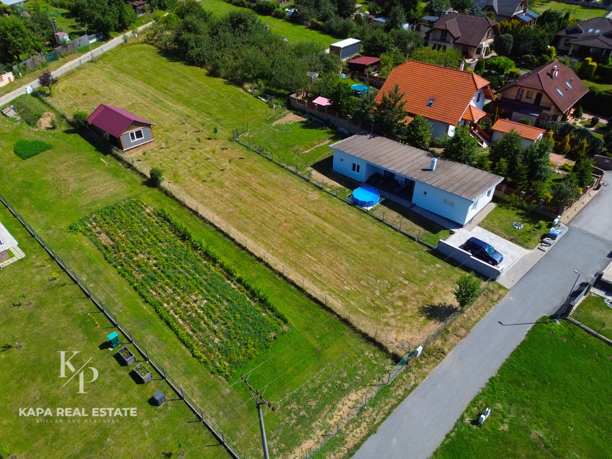 Slnečný stavebný pozemok s inžinierskymi sieťami, Prešov - Šalgovík