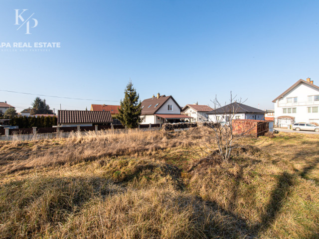 Stavebný pozemok na predaj, plocha 1228 m², obec Lada - 11