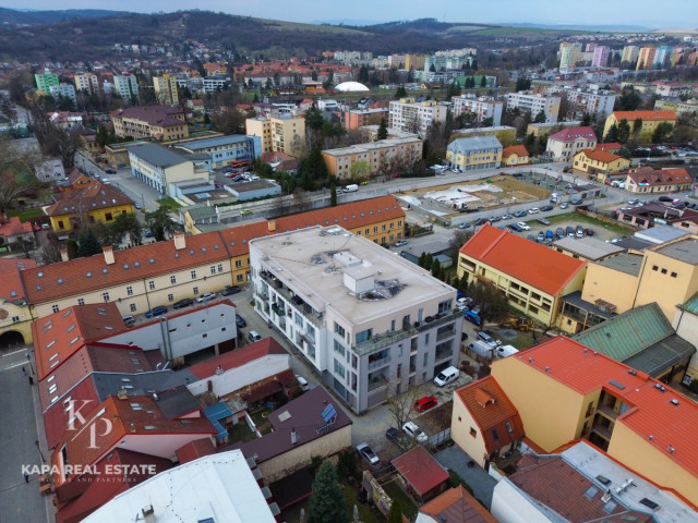 Nadštandardný 2 izbový byt s parkovaním v absolútnom centre Prešova - 2