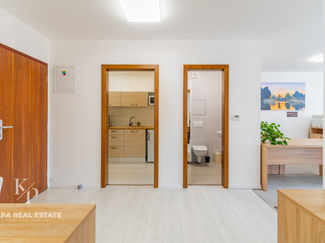 Nadštandardný 2 izbový byt s parkovaním v absolútnom centre Prešova - 21