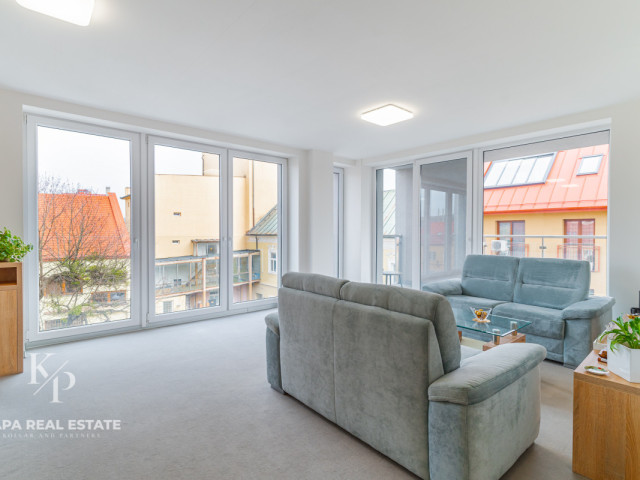 Nadštandardný 2 izbový byt s parkovaním v absolútnom centre Prešova - 3