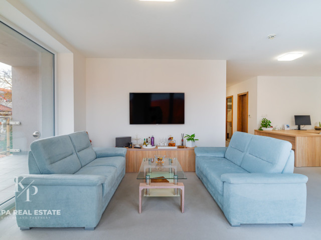 Nadštandardný 2 izbový byt s parkovaním v absolútnom centre Prešova - 8