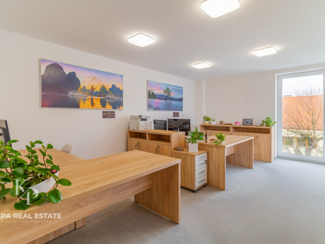 Nadštandardný 2 izbový byt s parkovaním v absolútnom centre Prešova - 13