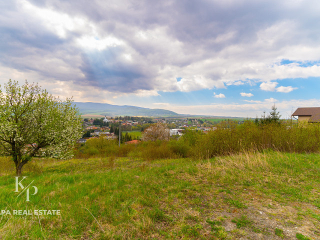 Bývanie s kráľovským výhľadom: stavebný pozemok pod Kapušianskym hradom - 4