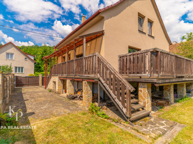 Priestor, komfort a pokojná štvrť: 4 izbový rodinný dom stvorený pre rodinný život - 5