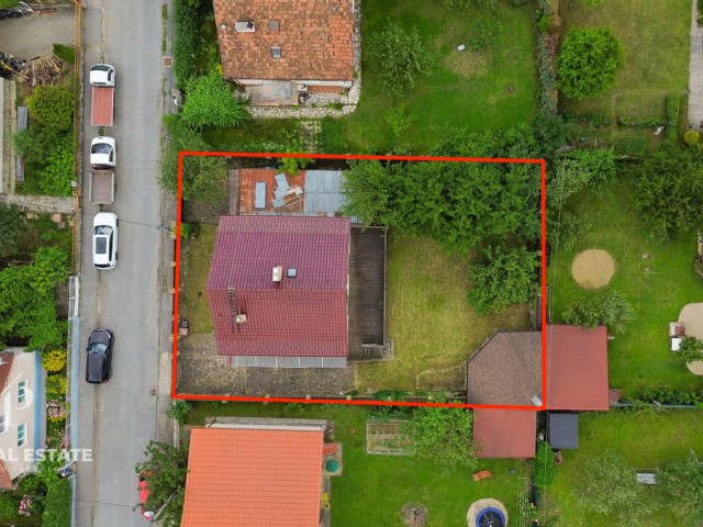 Priestor, komfort a pokojná štvrť: 4 izbový rodinný dom stvorený pre rodinný život - 36