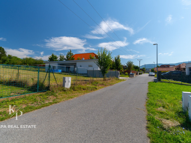 Slnečný stavebný pozemok s inžinierskymi sieťami, Prešov - Šalgovík - 9