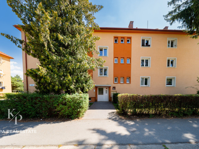 Priestranný 3 izbový tehlový byt po rozsiahlej rekonštrukcii, Prešov, Sídlisko II - 3