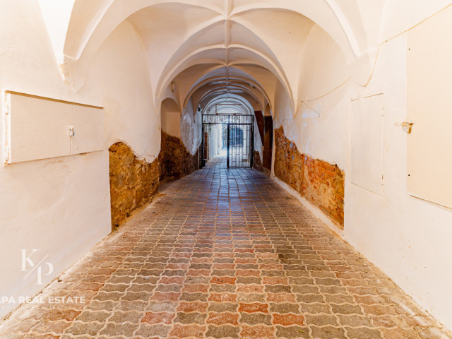 NA PREDAJ: Historický meštiansky dom, Hlavná ulica, Prešov - 3
