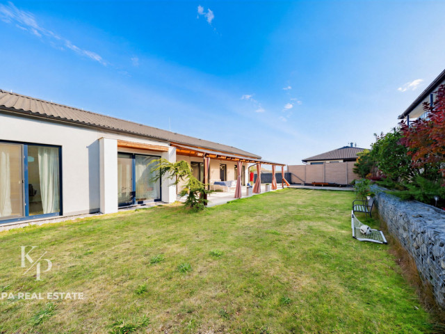 NA PREDAJ: moderný 4 izbový bungalov s veľkou záhradou, obec Župčany - 4